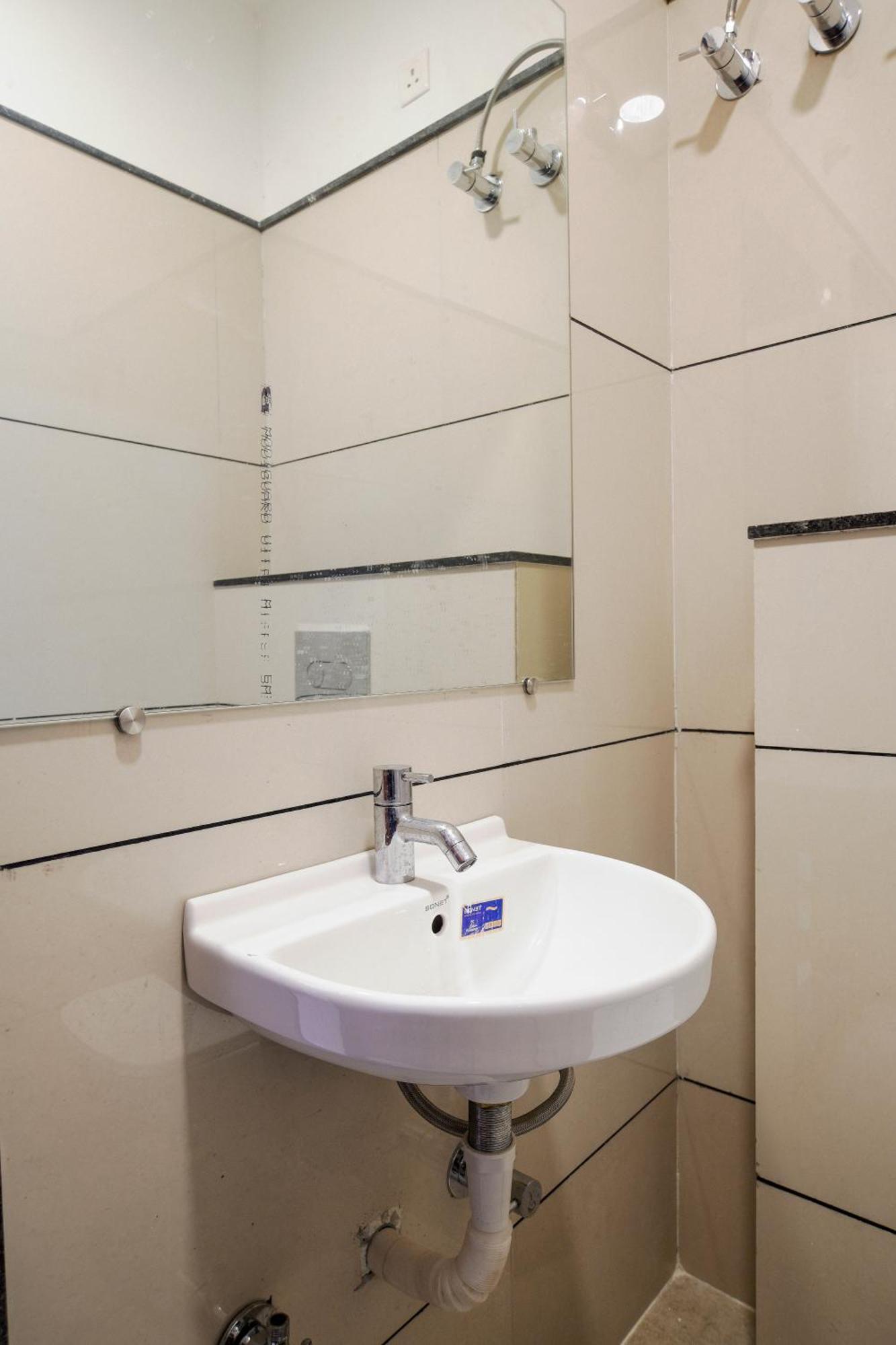Aceotel Inn Flamingo Индор Екстериор снимка