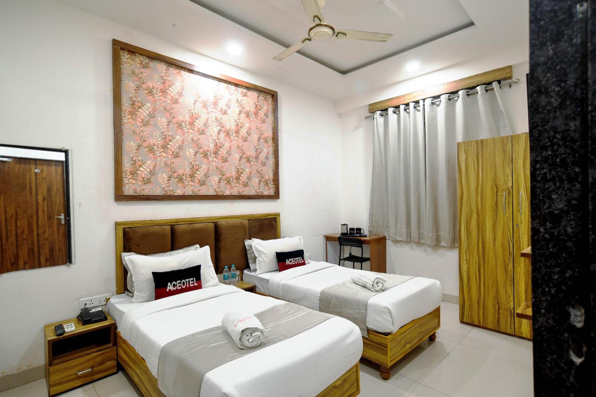 Aceotel Inn Flamingo Индор Екстериор снимка